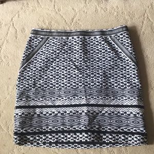 WHBM Black White Patterned Skirt Size 10